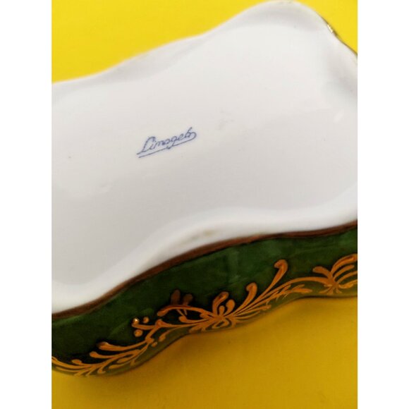 Vintage LIMOGES Lidded Porcelain Trinket Box 4.5" x 4" Green, Gold, Florals - Picture 11 of 13